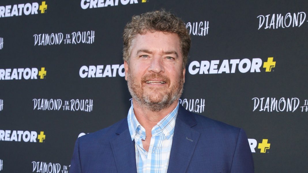 Dane Cook, Eric Stonestreet and More React to Pat Finn’s Death