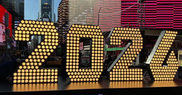 Here’s How the News Networks Will Ring In 2026