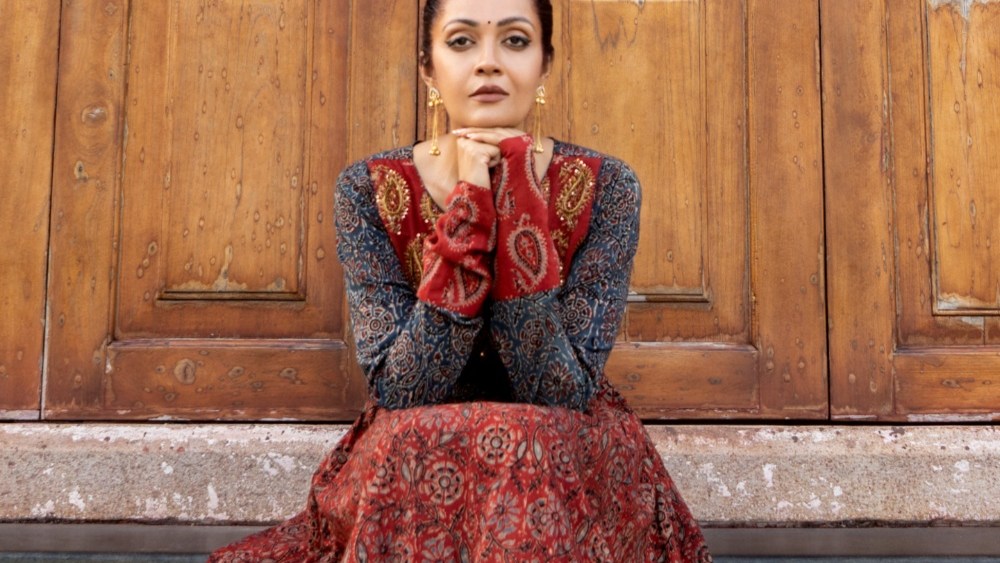 Sheena Chohan to Star in Tamil Folk Drama 'Arjunanin Allirani' Sheena Chohan to Star in Tamil Folk Drama 'Arjunanin Allirani'