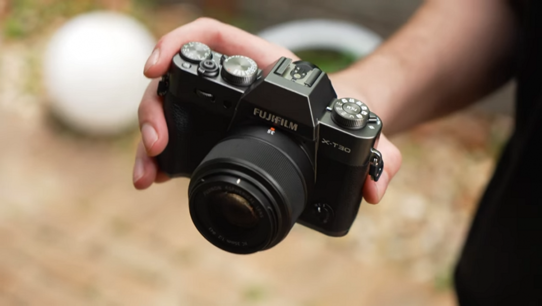 Simple Rules for Picking Your First Mirrorless Camera