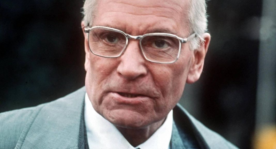 10 Movies From 1976 That Are Now Considered Classics 10 Movies From 1976 That Are Now Considered Classics