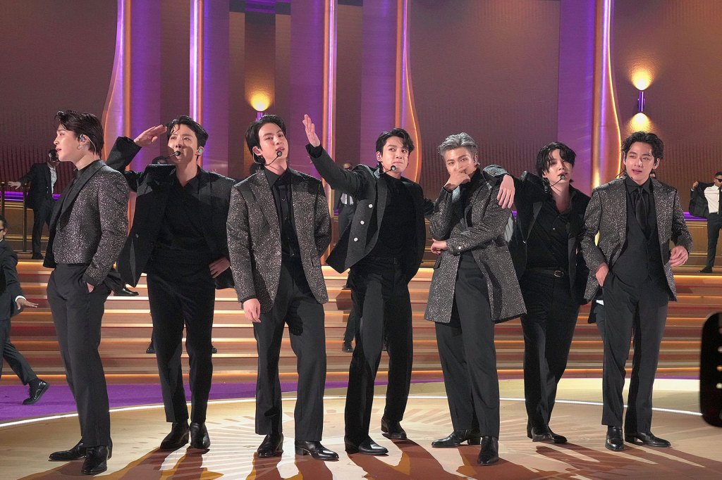 BTS Arirang World Tour: Dream Setlist