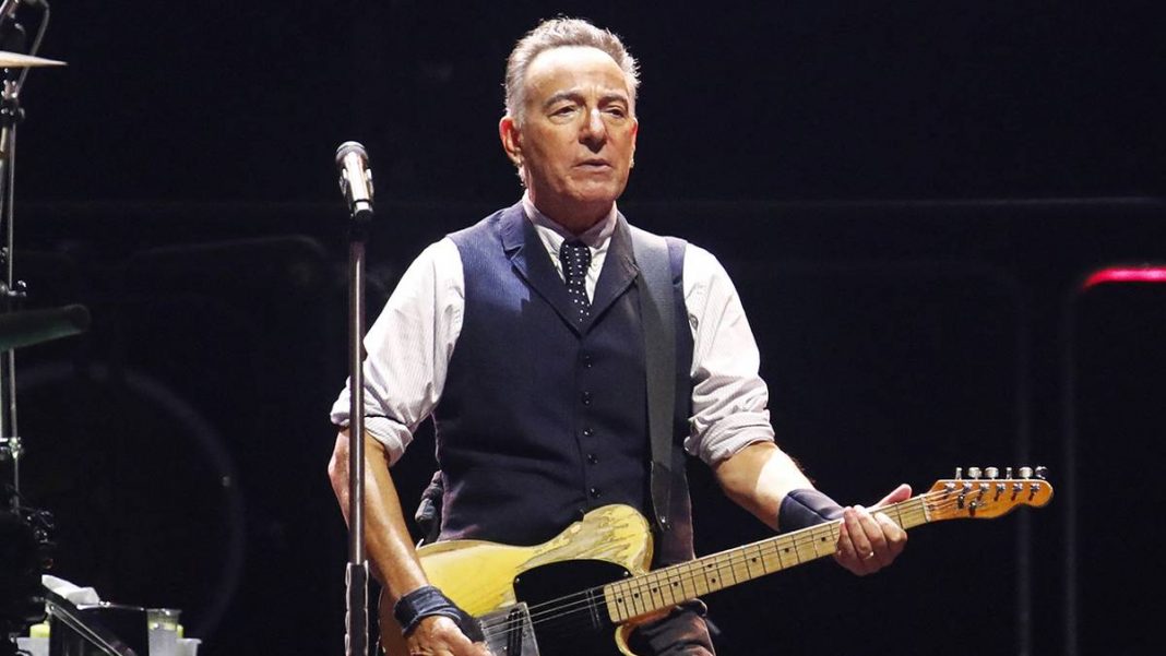 Bruce Springsteen's Biggest Musical Influence Is the Legendary Singer Who Bruce Springsteen's Biggest Musical Influence Is the Legendary Singer Who Wrote