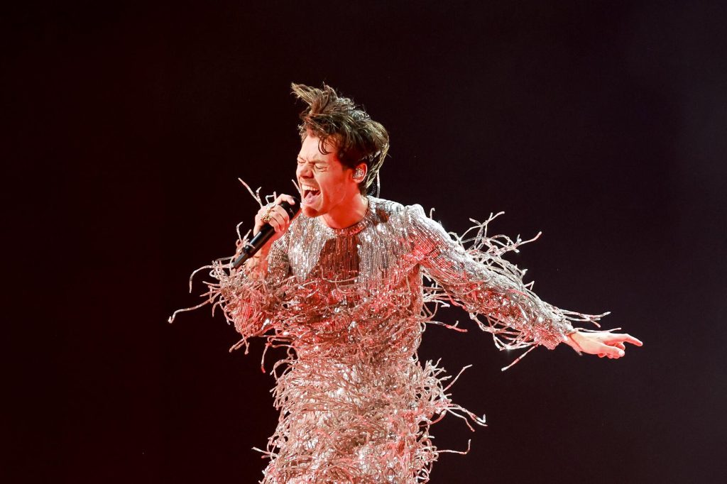 Harry Styles’ Fans Are Blissing Out to ‘Aperture’