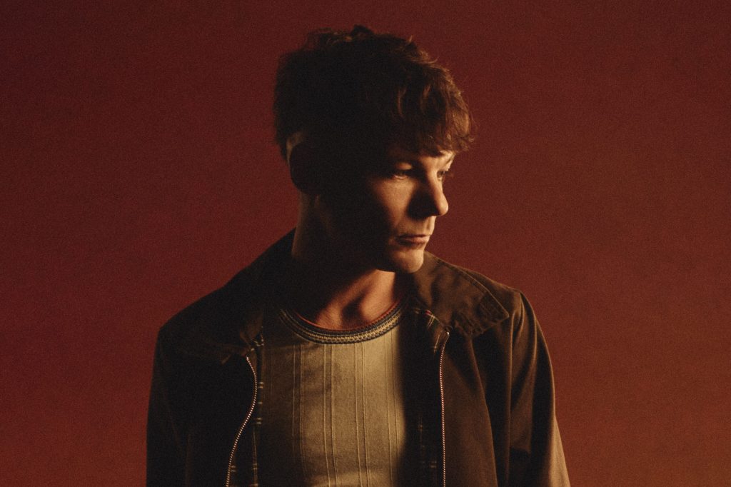 Louis Tomlinson Teases Australian Tour Dates