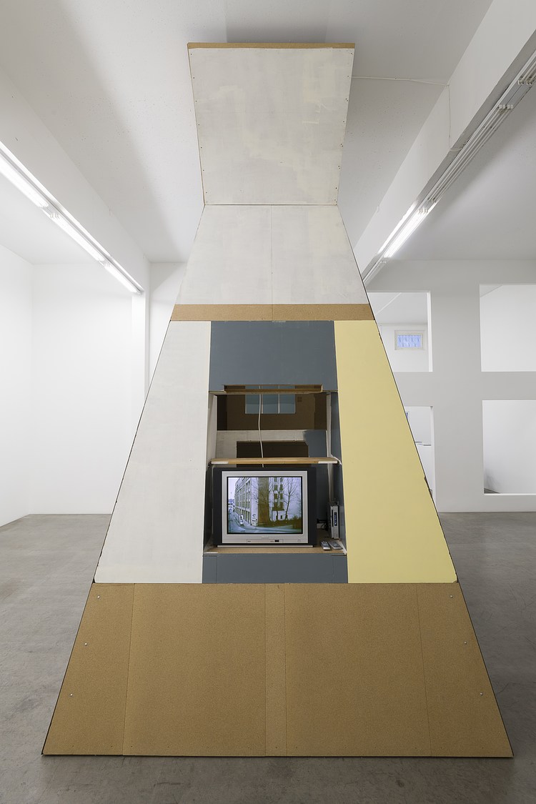 Manfred Pernice at Galerie Neu