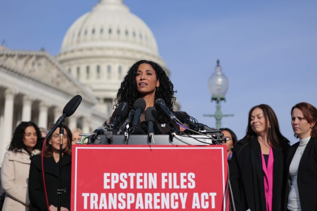 Newly Document Shows Jeffrey Epstein Donated $5,000 to the Met Newly Document Shows Jeffrey Epstein Donated $5,000 to the Met