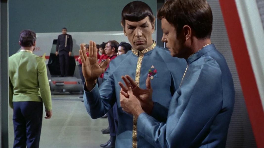 One Star Trek Actor Couldn’t Do Spock’s Vulcan Salute