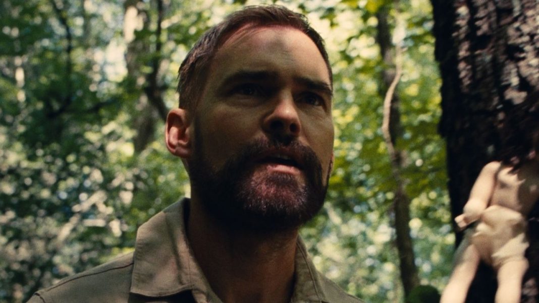 Seann William Scott’s New Horror Movie Looks Like A Total No-No For Anyone Afraid Of Creepy Dolls