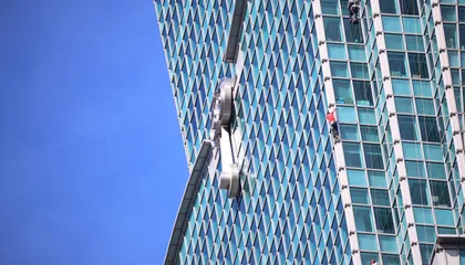 See How Alex Honnold Climbed a Dizzying 1,667-Foot-Tall Skyscraper Without Ropes