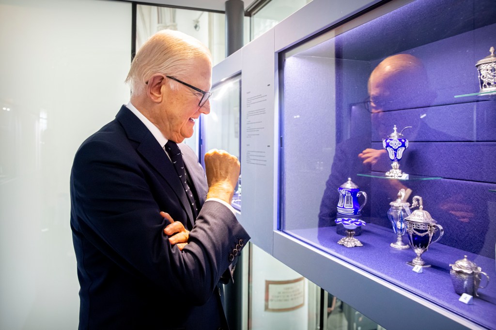 Thieves empty Dutch museum of silver in morning heist