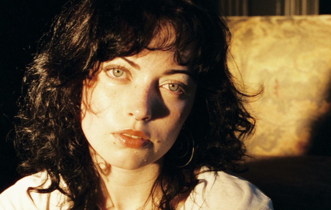 Violet Grohl signs major record deal with Republic/Island EMI and shares two new songs 'Thum' and 'Applefish'