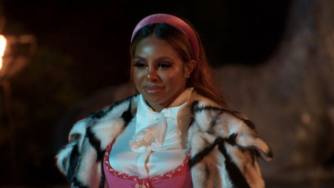 Why The Traitors Season 4 Finally Giving The Housewives Some Candiace in front of Alan in Episode 1