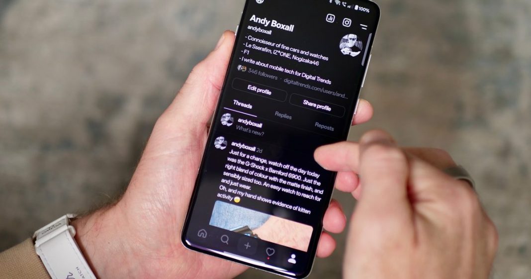 You might soon be able to play mini games inside Threads DMs