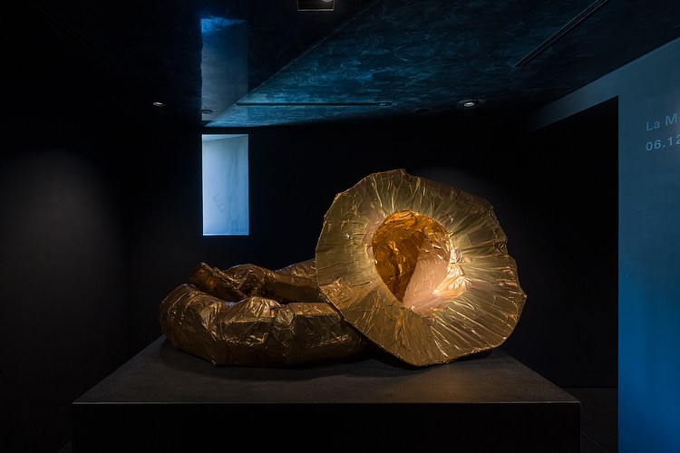 <i>La Moustache</i> at Empty Gallery