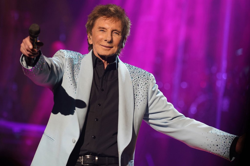 Barry Manilow Postpones More Concerts Amid Cancer Surgery Recovery