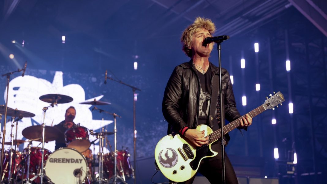 Billie Joe Armstrong Sends ICE a Message at Green Day’s Pre-Super Bowl Gig