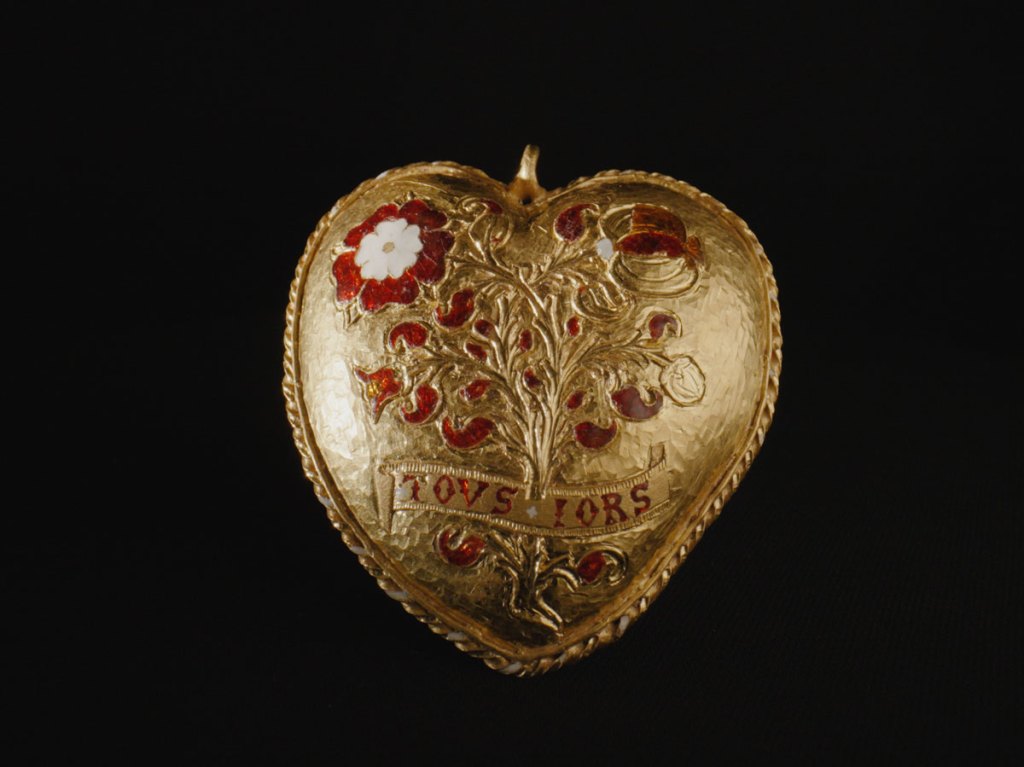 British Museum Raises $4.8 M. to Keep ‘Tudor Heart’ Pendant in UK