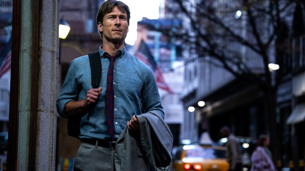 Glen Powell in a Screw-Loose Thriller Glen Powell in a Screw-Loose Thriller