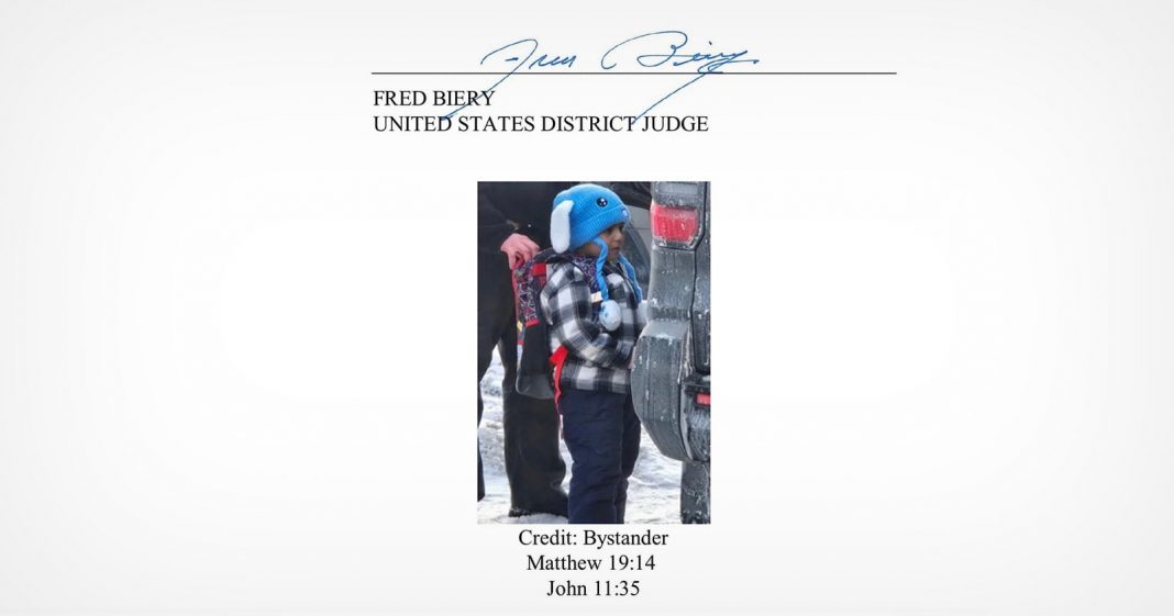 ‘Highly Unusual’: Viral Photo of 5-Year-Old Boy Featured in Court Order