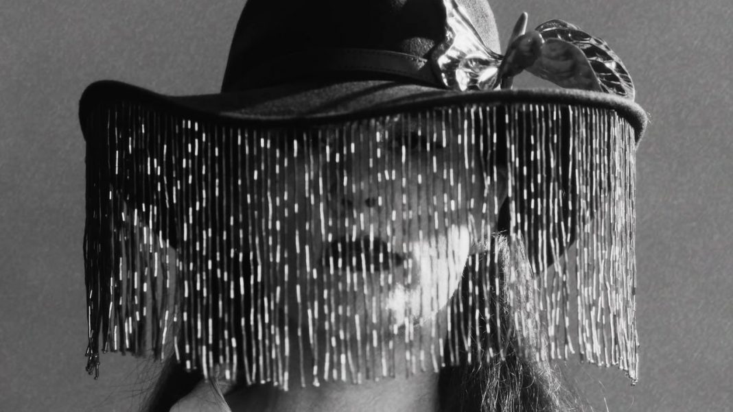 Jessie Ware Shares New Song “Ride” Jessie Ware Shares New Song “Ride”