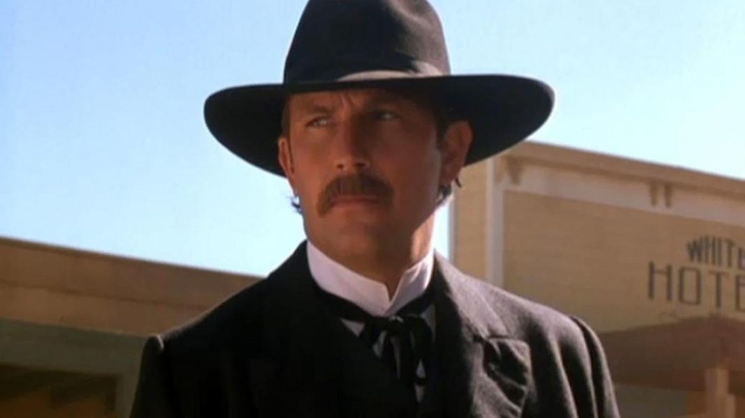 Kevin Costner's Notorious '90s Western Flop Is Streaming On Netflix Kevin Costner's Notorious '90s Western Flop Is Streaming On Netflix