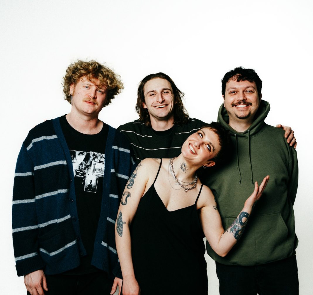 Mx Lonely Share New Song “Anesthetic”: Listen