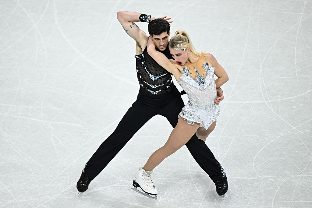 Watch 90s Rhythm Dance Skates