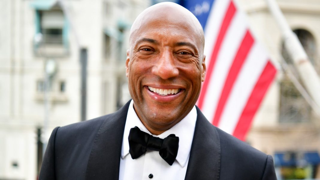 Byron Allen Buys Starz Stake from Steve Mnuchin