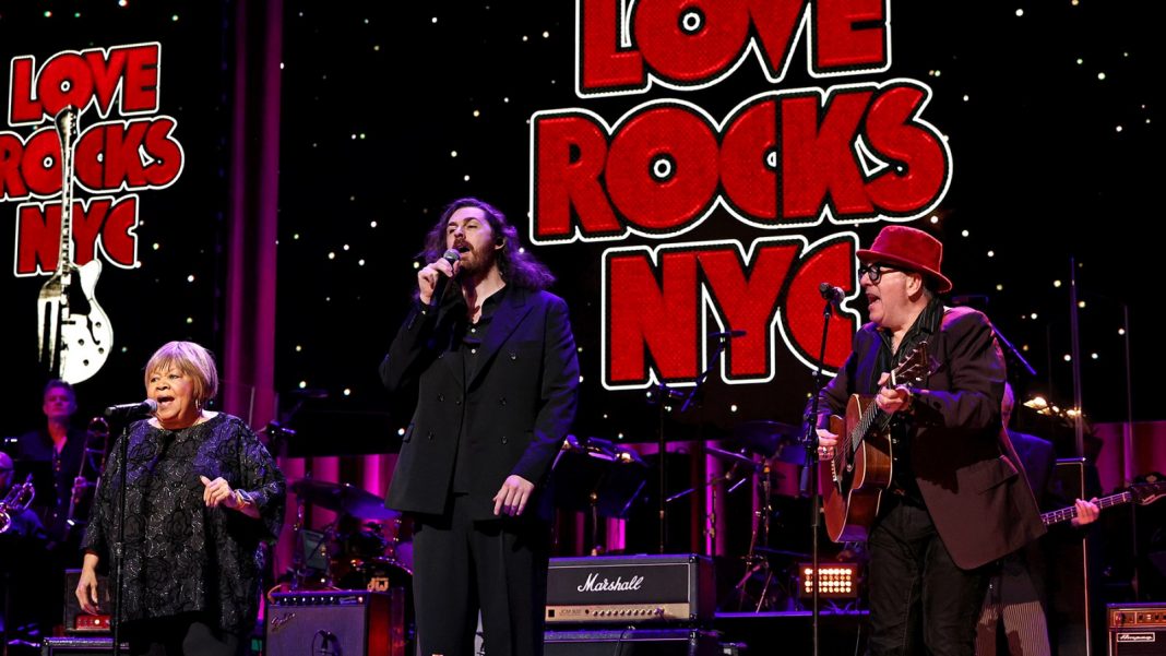 See Mavis Staples, Hozier, Elvis Costello, Sing 'The Weight'