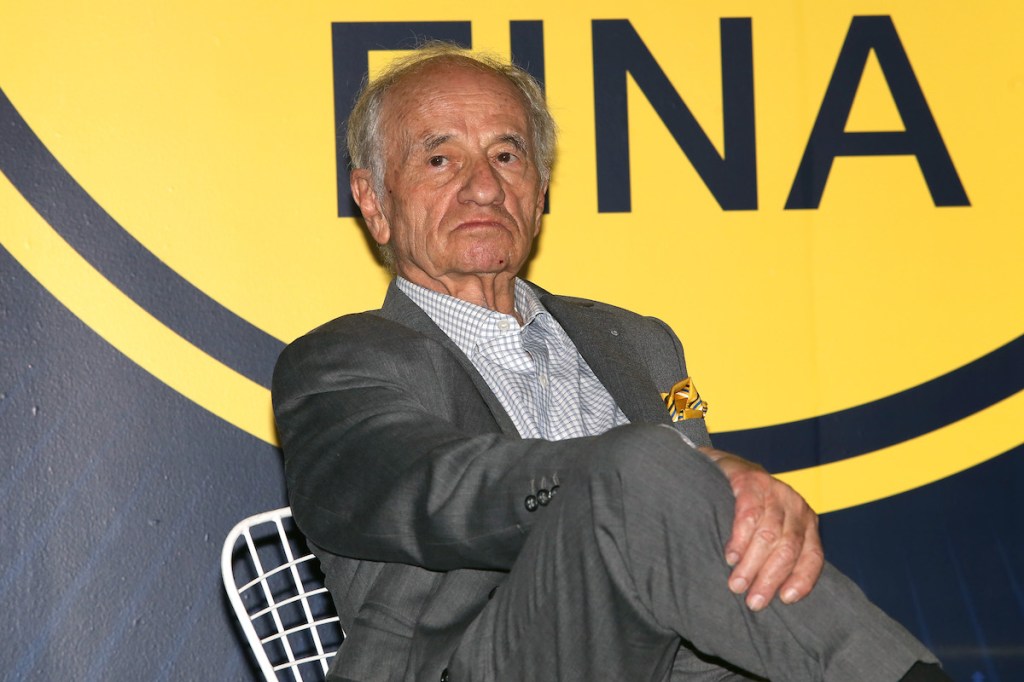 Surrealist Artist Behind Hand-Chair Dies at 90