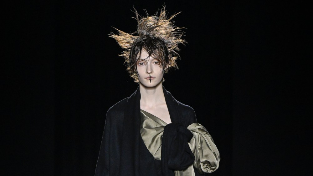 Yohji Yamamoto Fall 2026 Ready-to-Wear Runway, Fashion Show & Collection Review